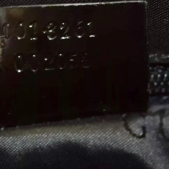 Gucci Shine Enamel Shoulder Tote Bag